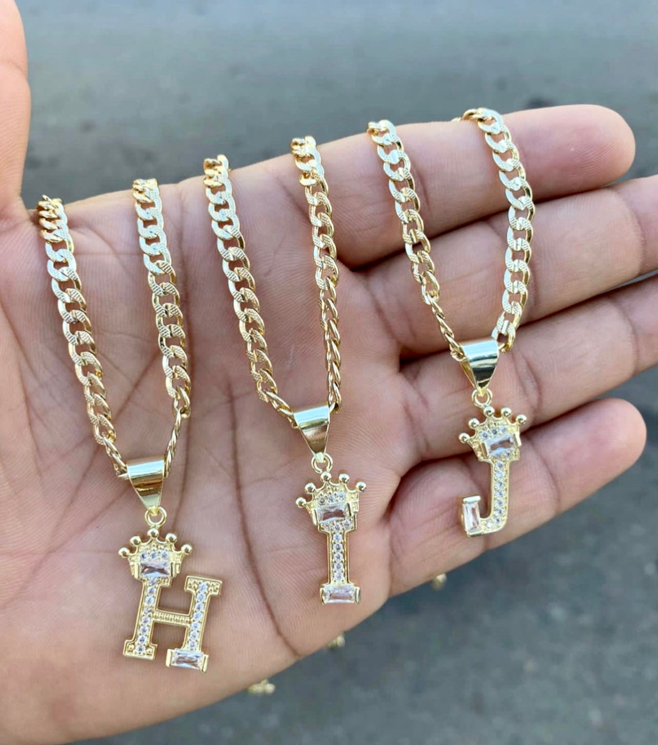 cadena con inicial